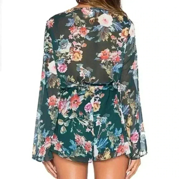 Show Me Your MuMu Red Rocks Bell Sleeve Romper Size M Perfect for Summer - Picture 3 of 9